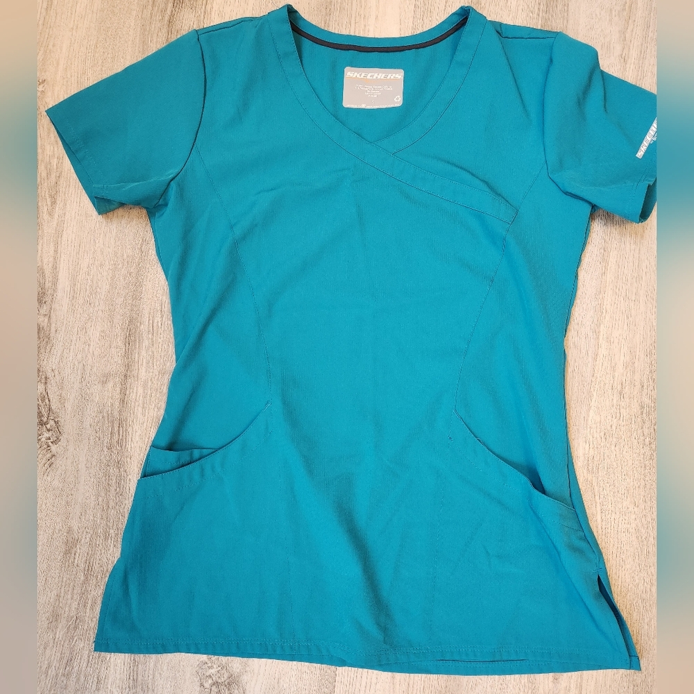 Skechers Scrub Top Size Small Blue Green